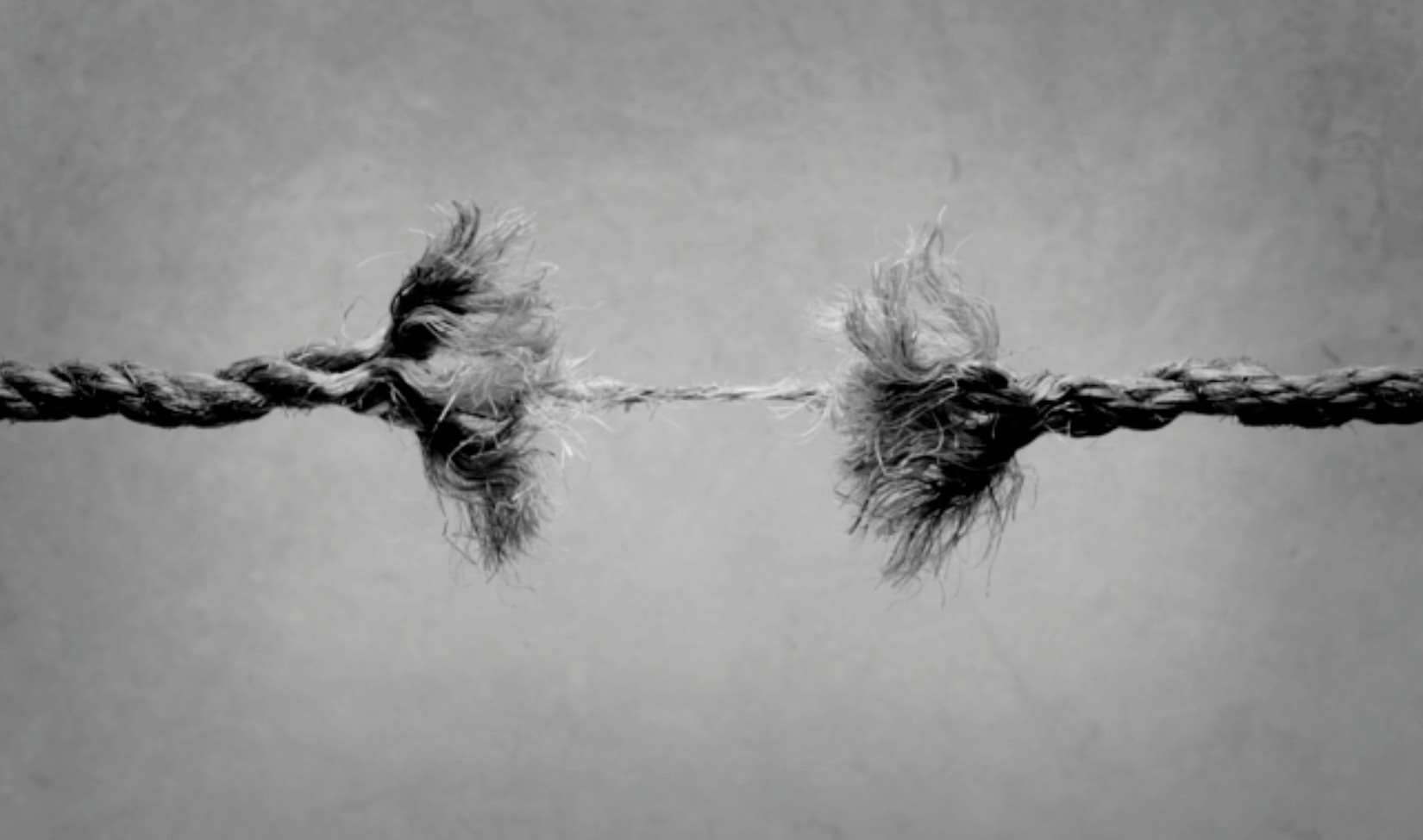 picture of a frayed rope