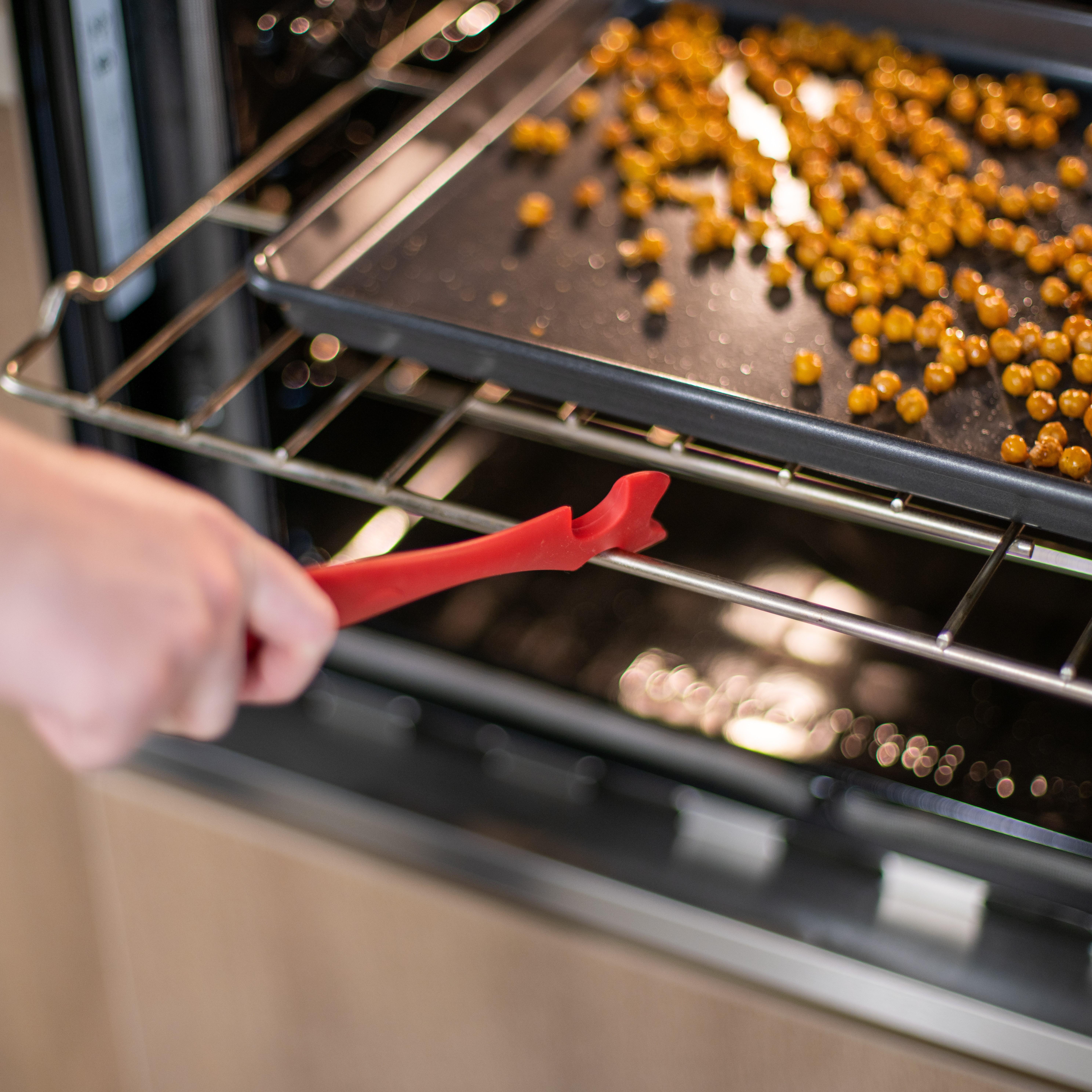 Tips for Cooking with One Hand : NCHPAD - Building Healthy Inclusive  Communities